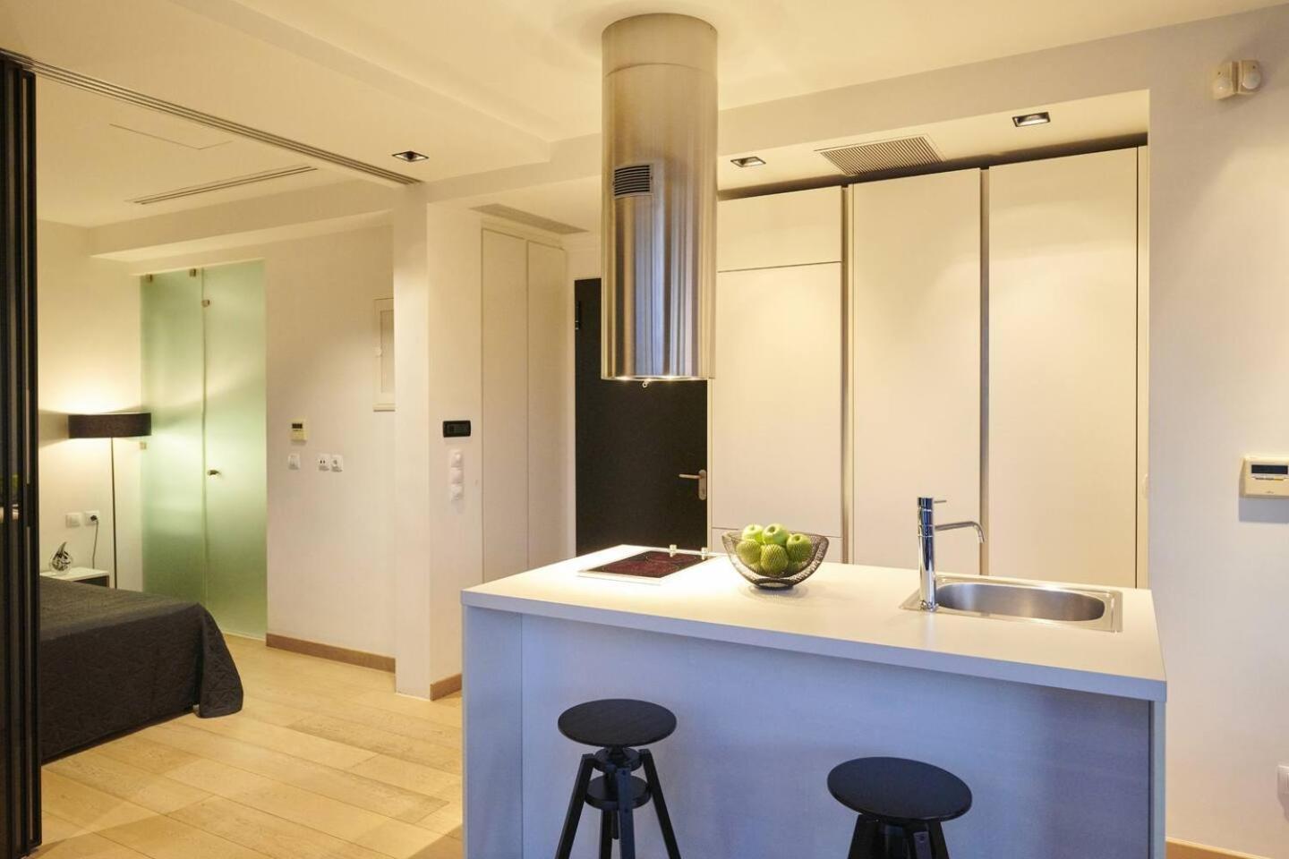 Ma Maison Nο 4, Downtown Loft , Short Walk To Acropolis, Ultra High Speed Internet 500 Mbps, Parking Upon Request, 1' From Metro Station Atina Dış mekan fotoğraf