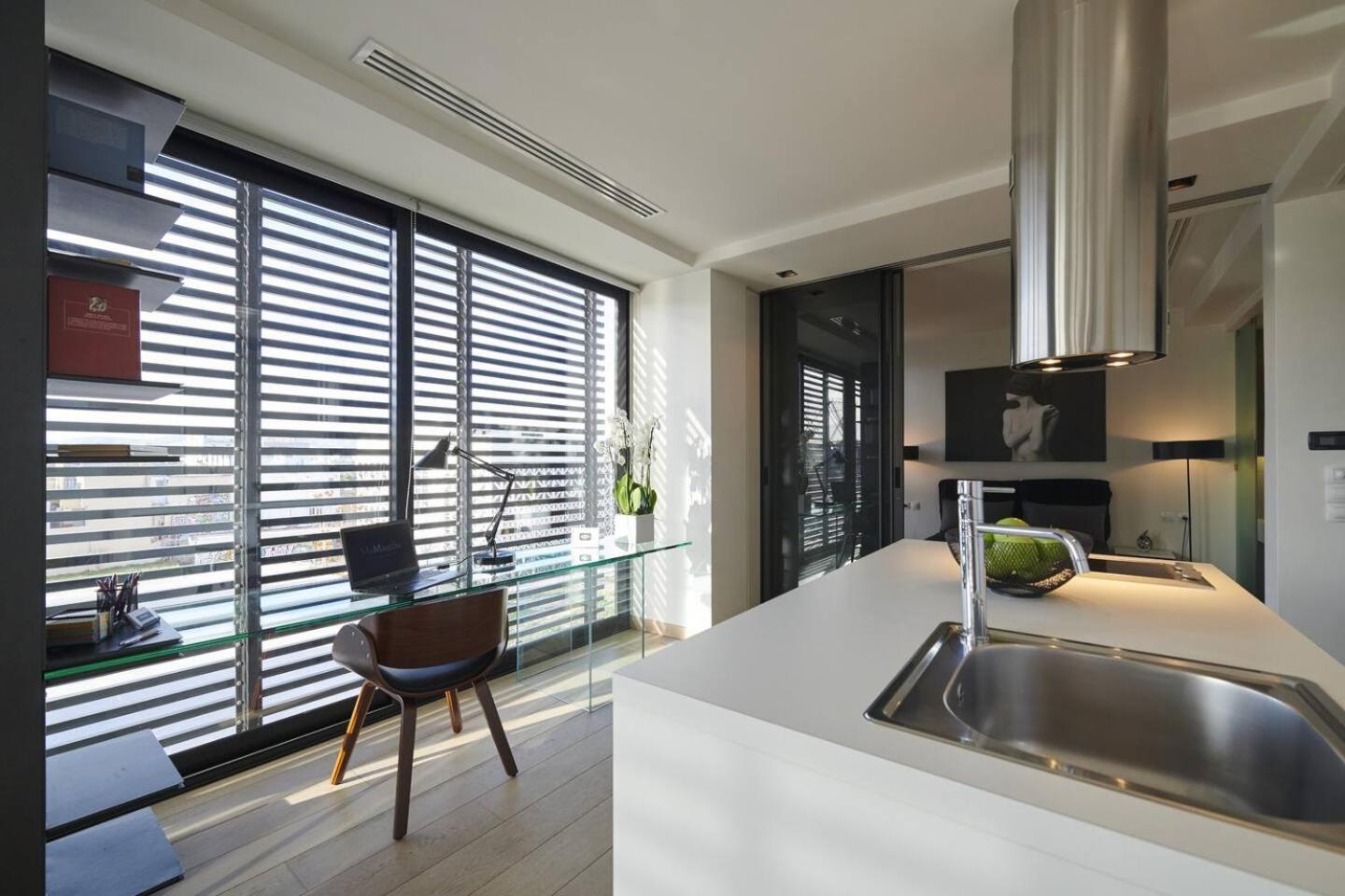 Ma Maison Nο 4, Downtown Loft , Short Walk To Acropolis, Ultra High Speed Internet 500 Mbps, Parking Upon Request, 1' From Metro Station Atina Dış mekan fotoğraf